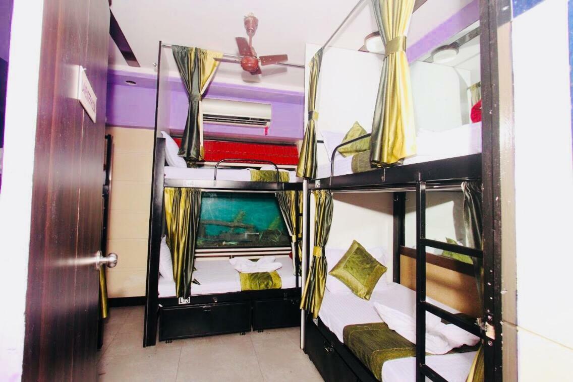 Town Hostel Mumbai - Ac Dormitory Kültér fotó