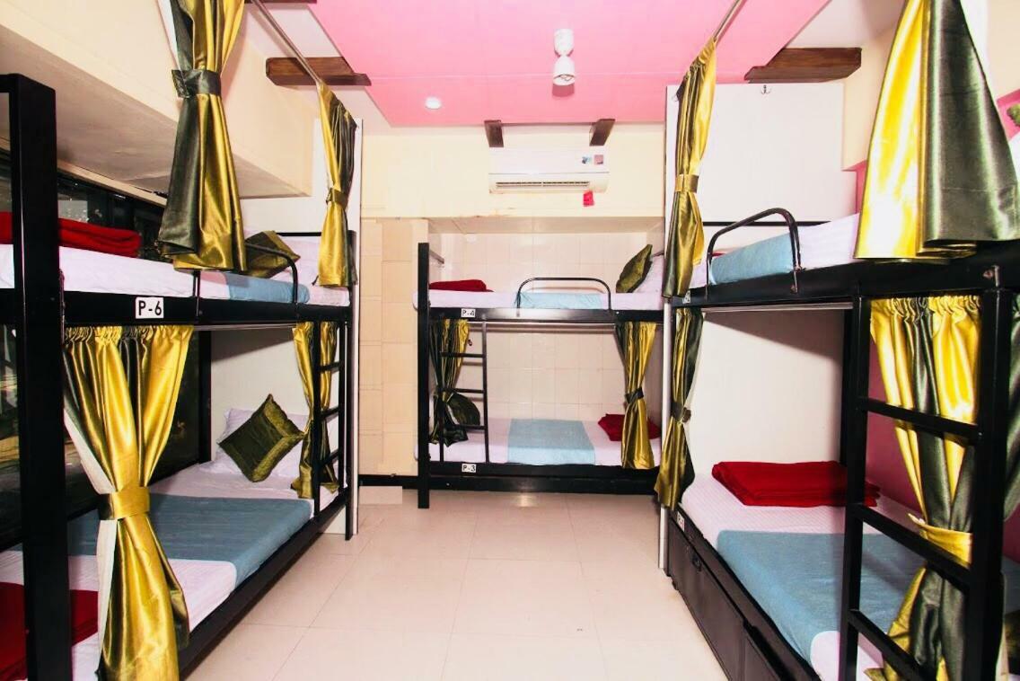 Town Hostel Mumbai - Ac Dormitory Kültér fotó