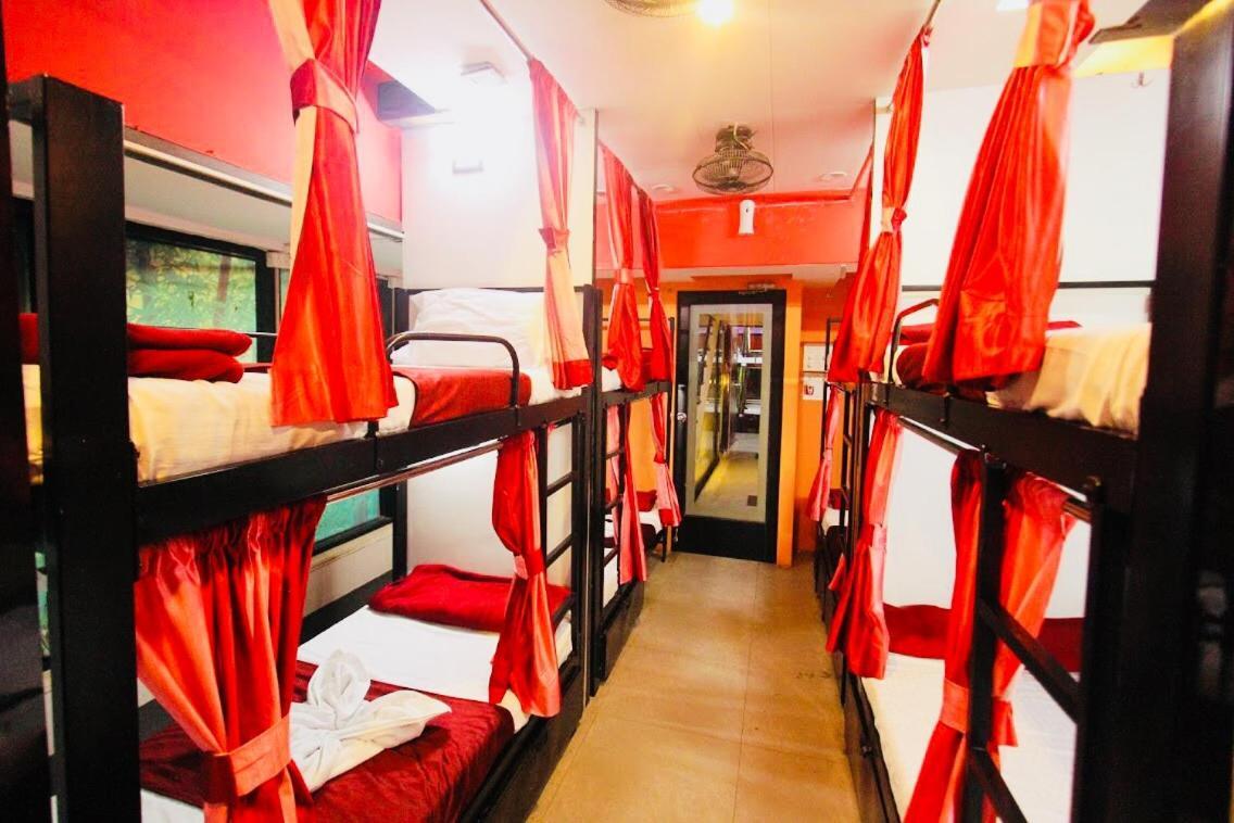 Town Hostel Mumbai - Ac Dormitory Kültér fotó